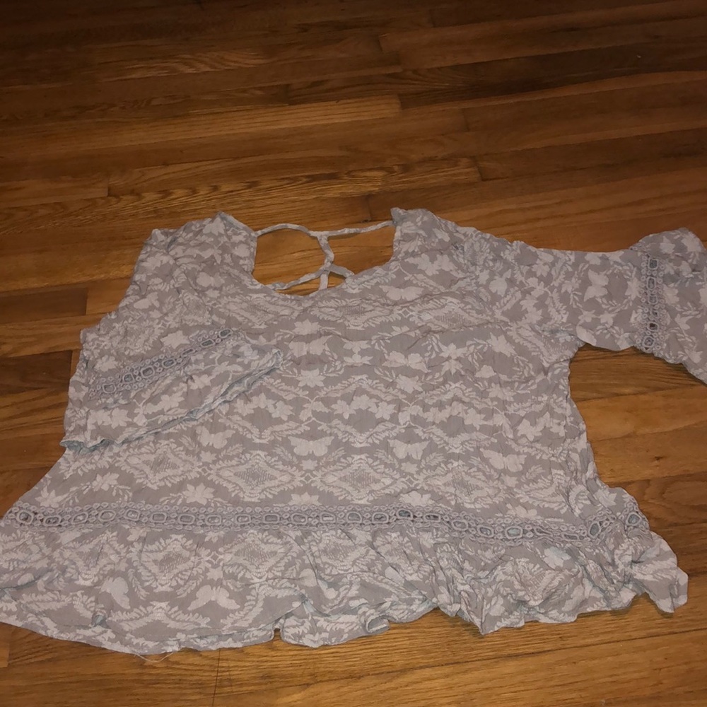 Gray flowy shirt